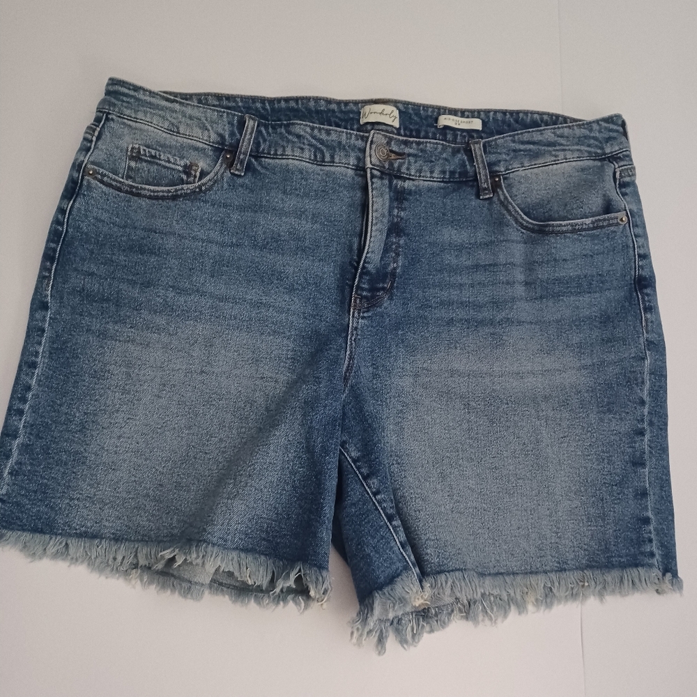 Wonderly Denim Shorts Mid Rise Raw Edge Sz 18W